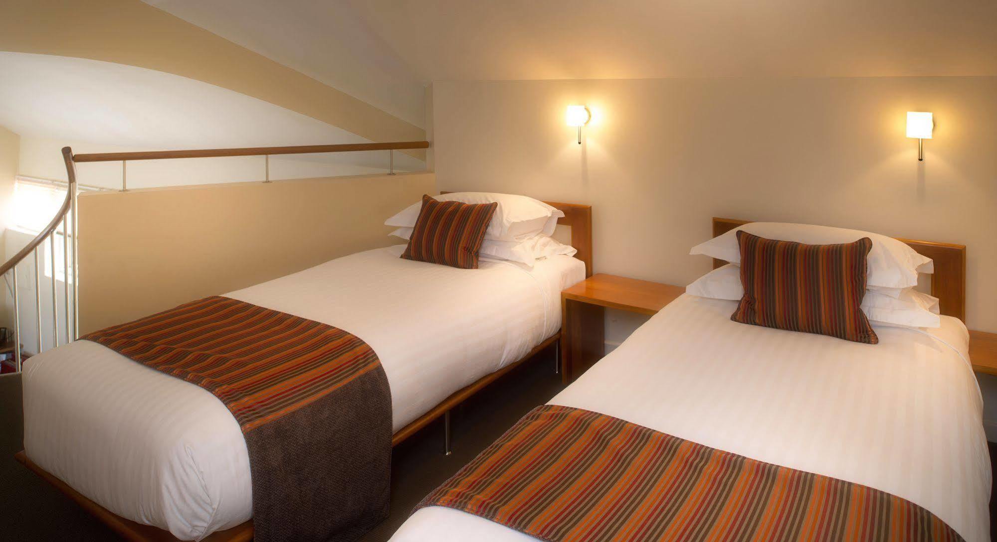 Twofourtwo Boutique Apartments Launceston Luaran gambar