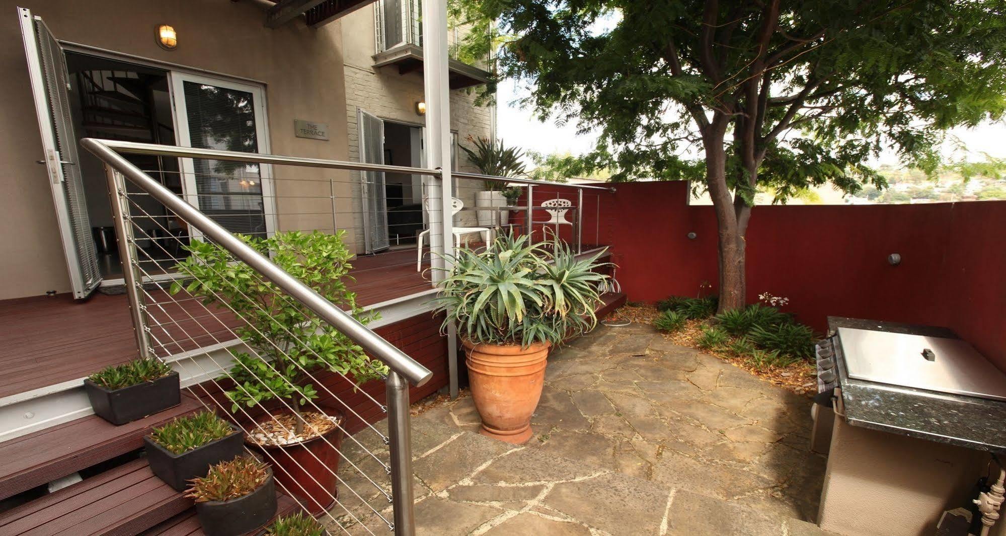 Twofourtwo Boutique Apartments Launceston Luaran gambar
